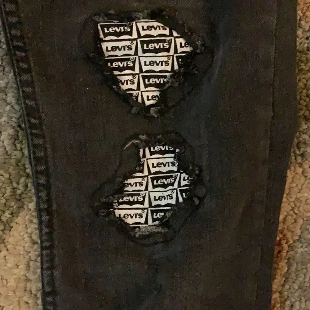 EUC DISTRESSED LEVIS 512 SLIM TAPERED FIT JEANS size 8